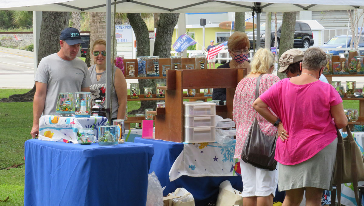 Crafts Show at Riverview Park.