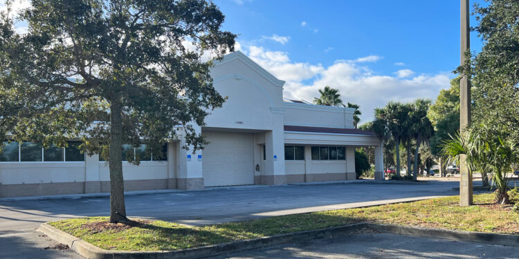 Eckerd building at the corner of US-1 and Roseland Road.