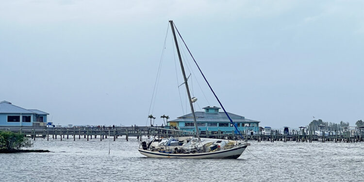 Derelict vessel in the water between Captain Hirams and Squid Lips.